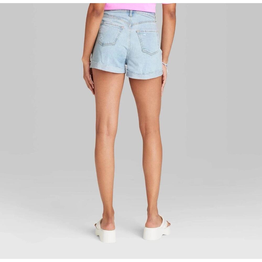 Wild Fable Women's High Rise Rolled Cuff Jean Shorts Light Wash Size 2 - Picture 2 of 5